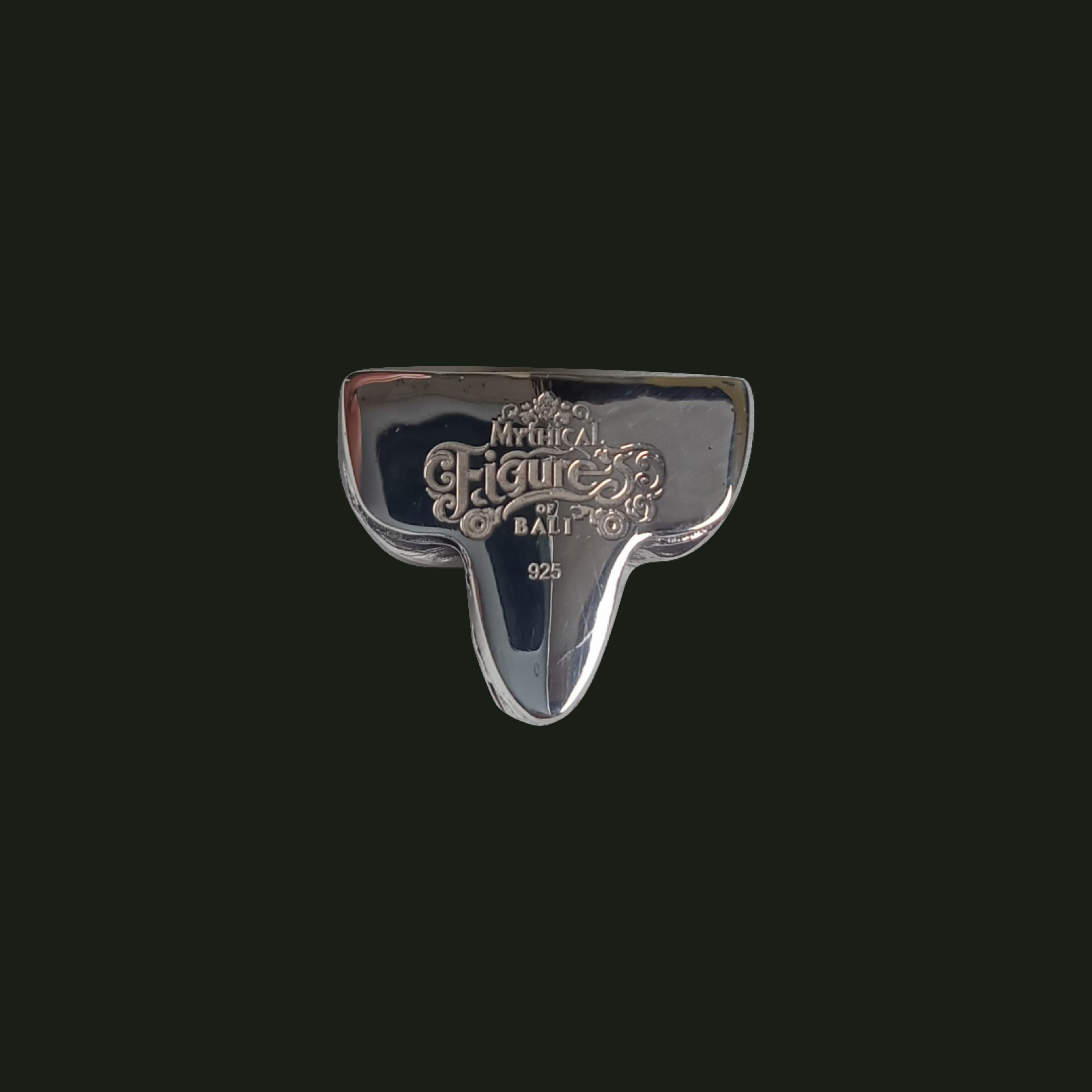 Reverse engraving and 925 hallmark on the pendant